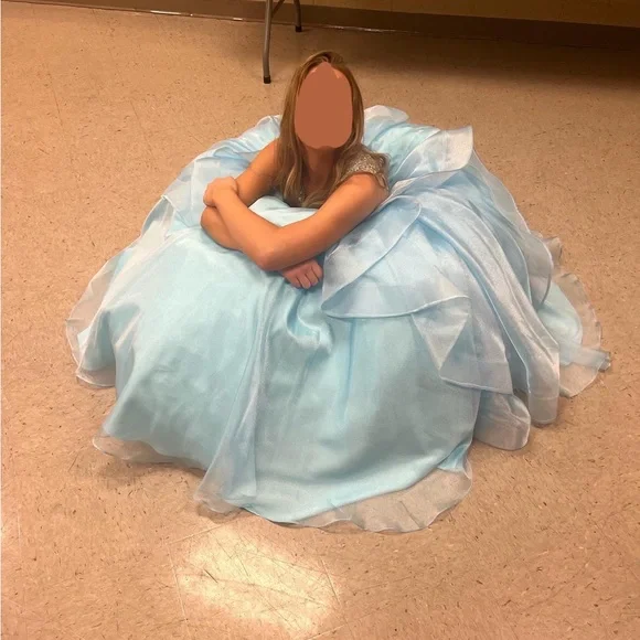 Pageant Dress - Picture 6 of 7